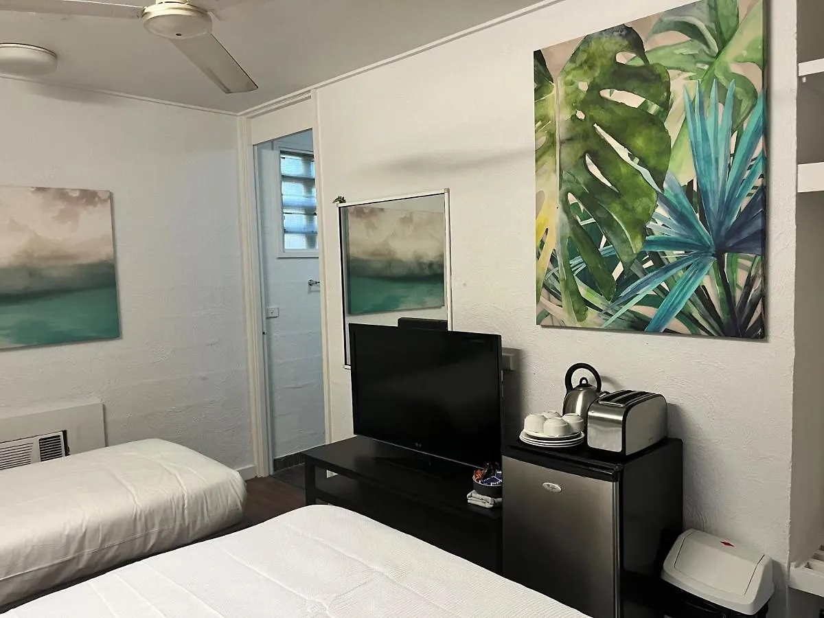Bungalow Hotel Cairns 0*,  Australia