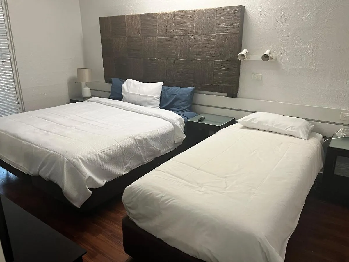 Bungalow Hotel Cairns Australia